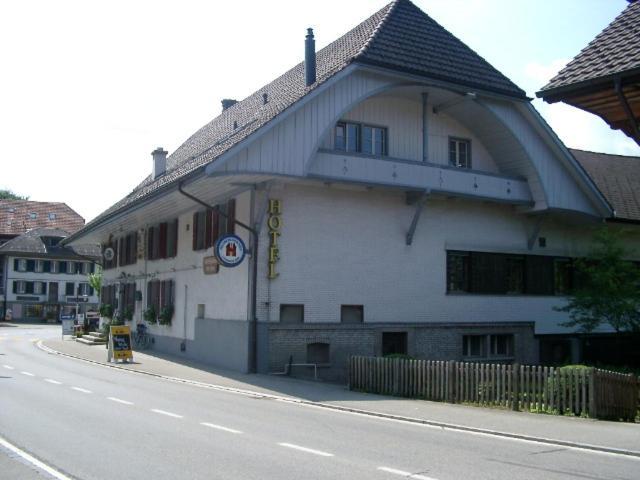 Landgasthof-Hotel Adler Langnau im Emmental Esterno foto